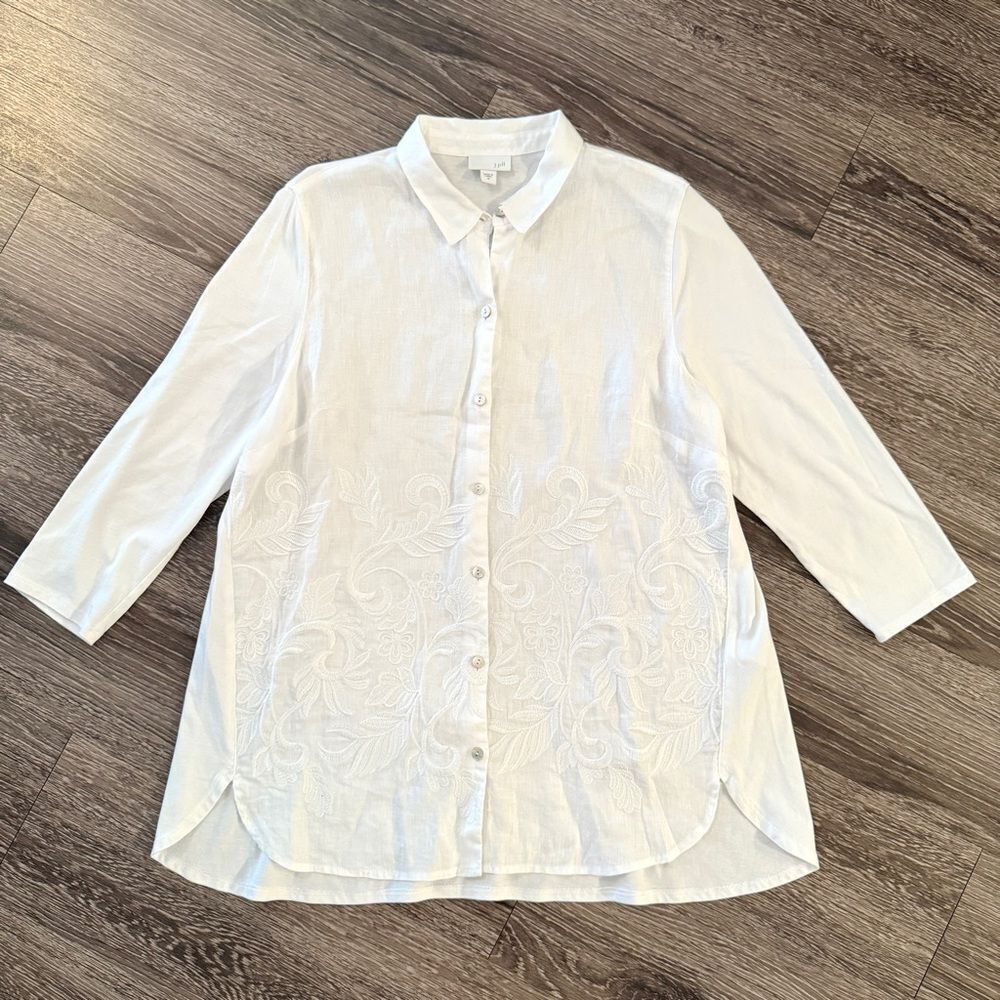 J. Jill Beautiful Embroidery Detail Linen Button up